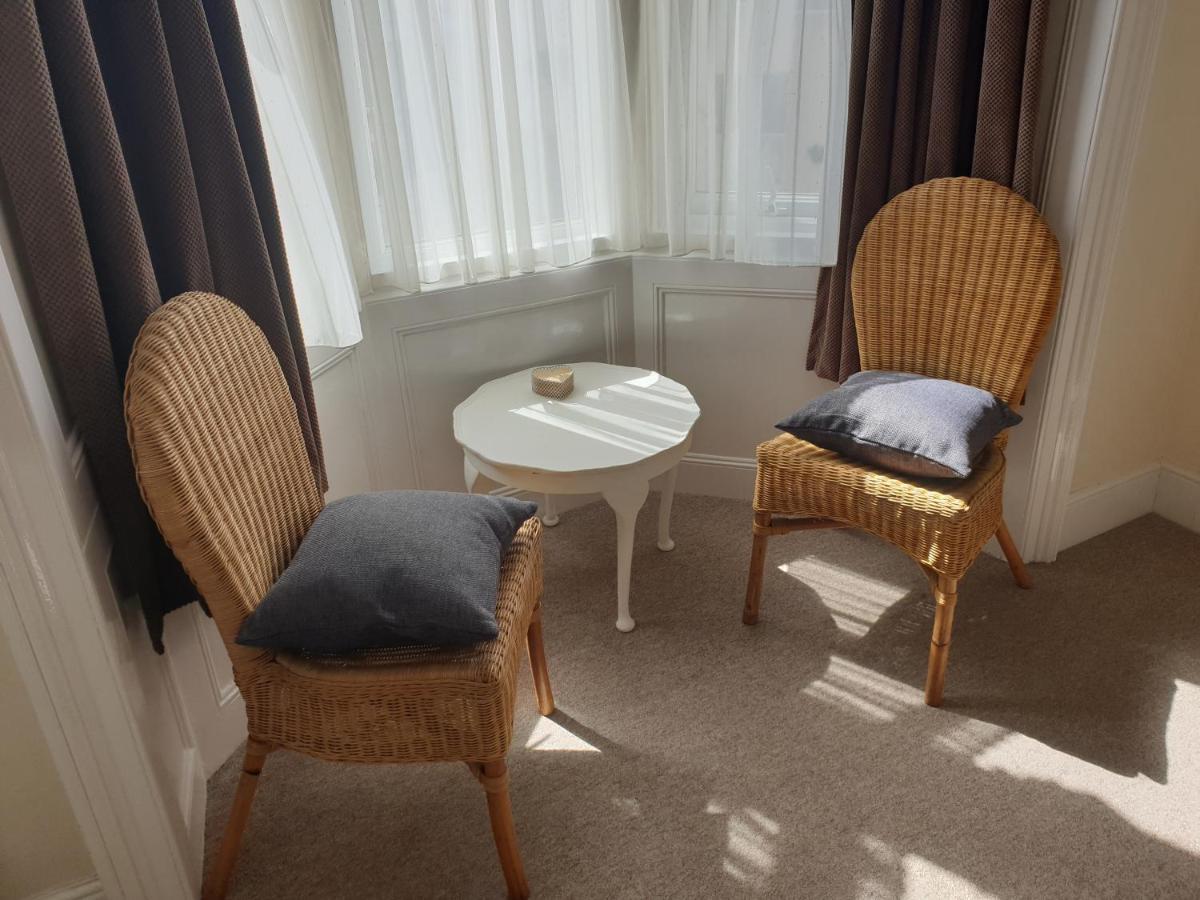 Crofton Guest House Weymouth Esterno foto