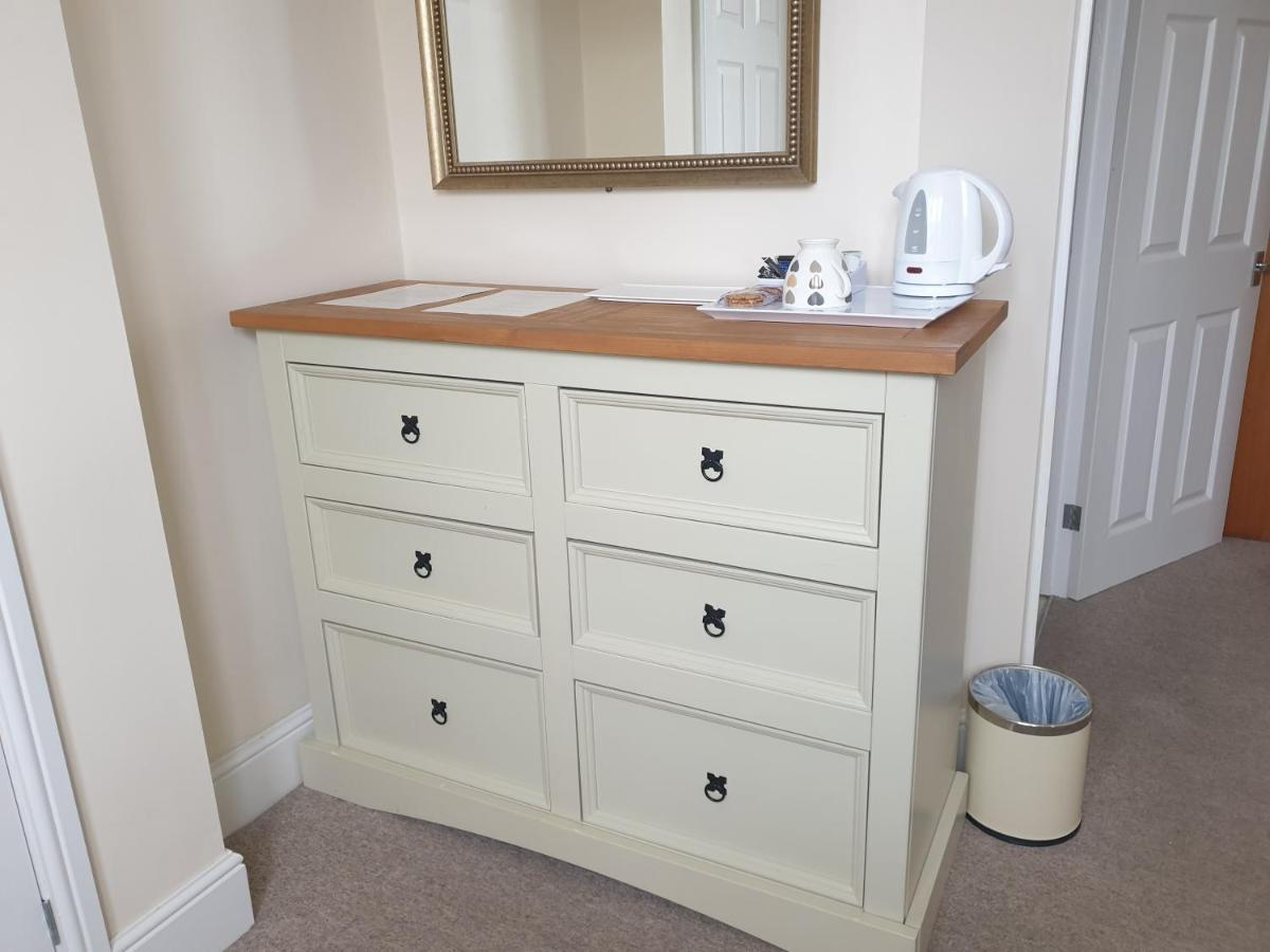 Crofton Guest House Weymouth Esterno foto