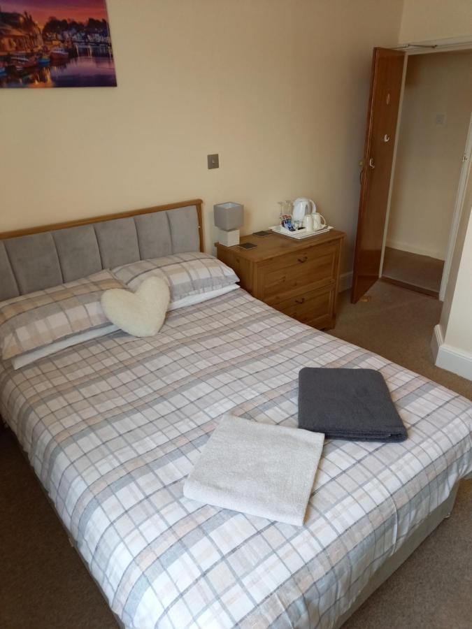 Crofton Guest House Weymouth Esterno foto