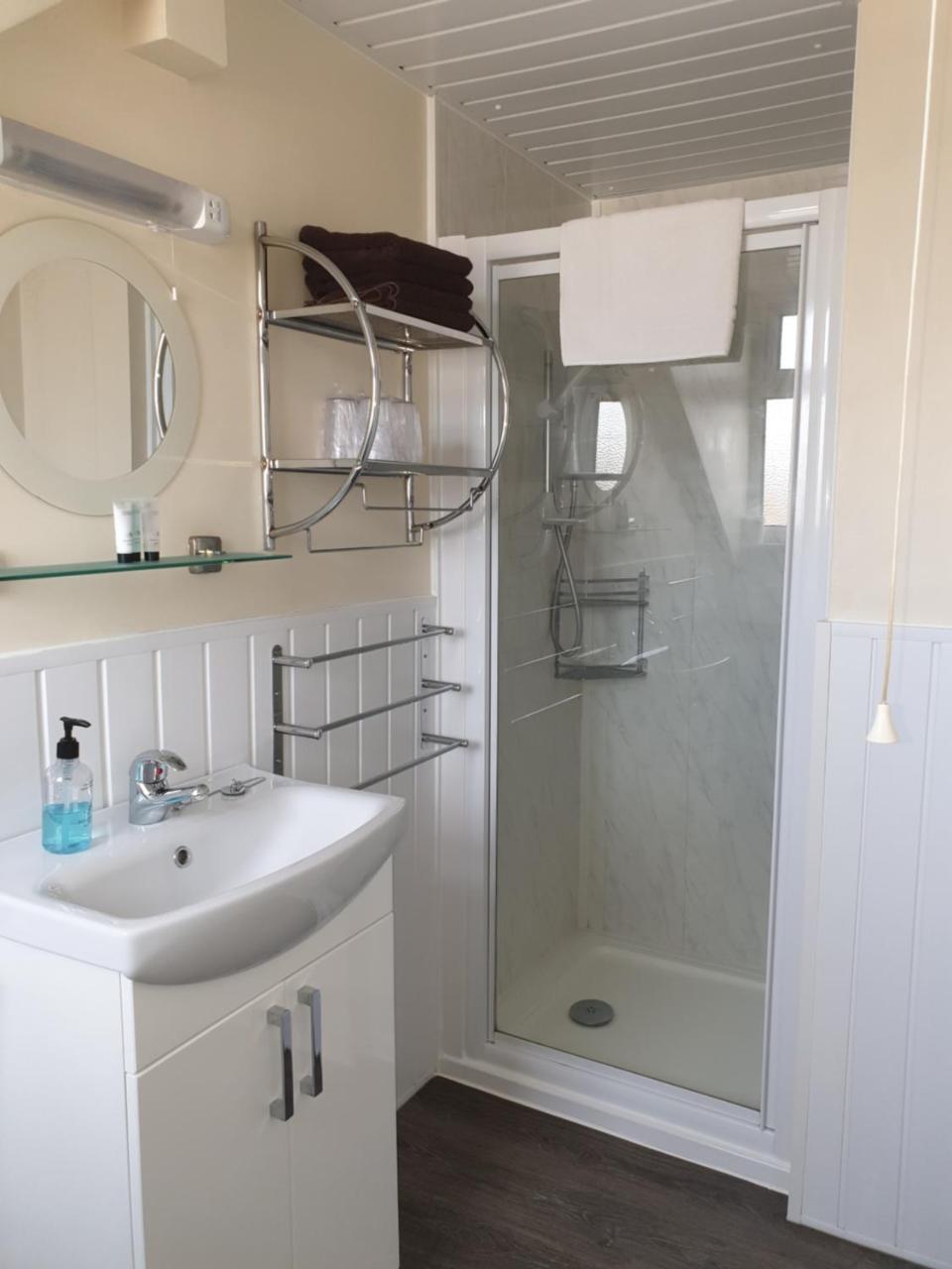Crofton Guest House Weymouth Esterno foto